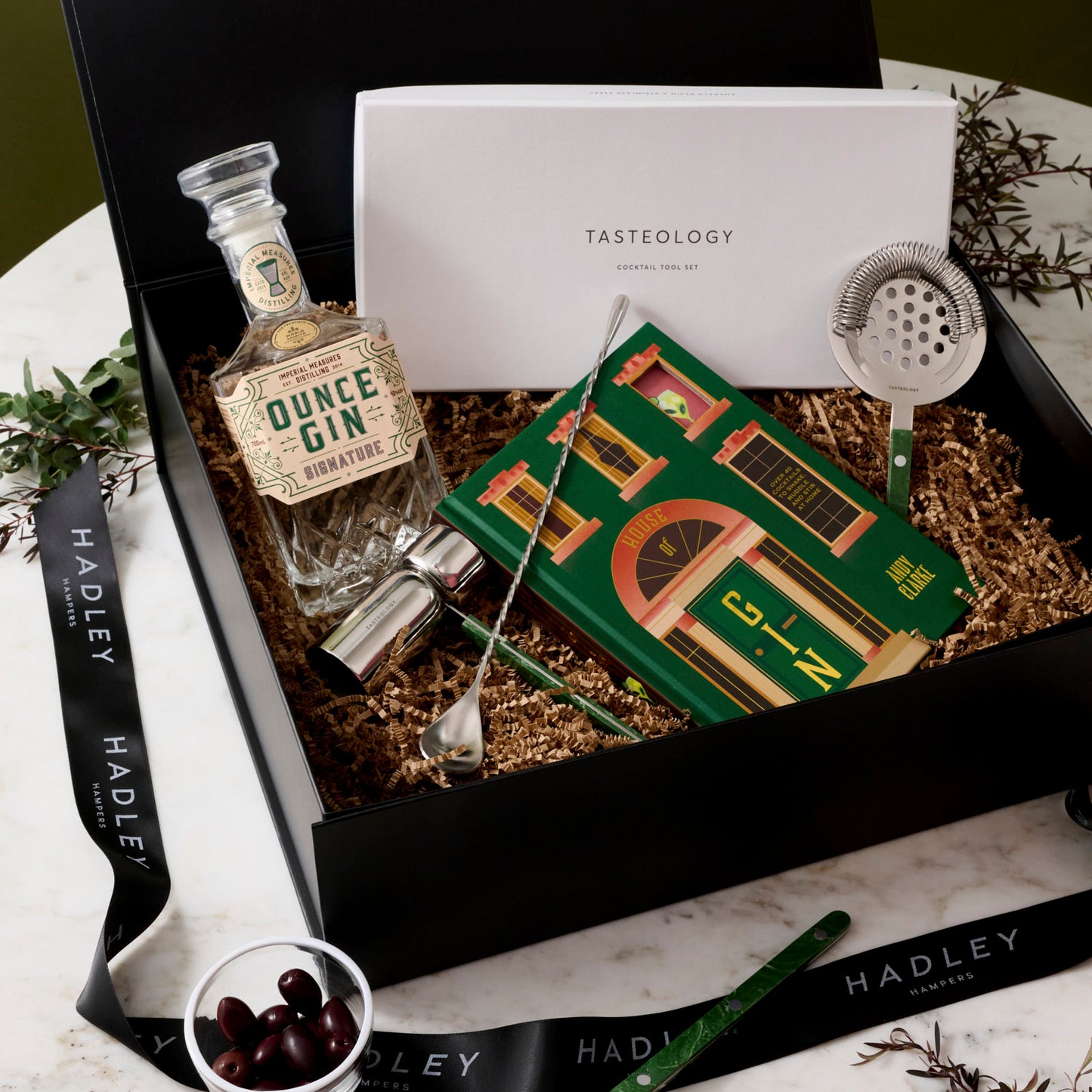 hadley-hampers-gin-gift-hamper-the-gin-stylist_0211_582825d1-4e5f-4dc8-9544-9bdb2a2d6ff0