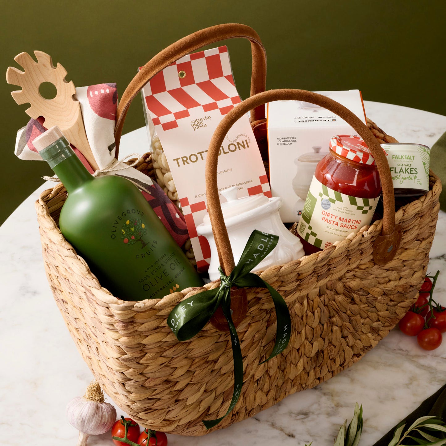 hadley-hampers-pasta-gift-hamper-the-pasta-night-host_0317_6edf71fe-8db7-481c-9447-f8aa970ae444