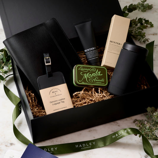 hadley-hampers-travel-gift-hamper-the-voyager_0121_9cd9123f-d376-4e74-b8b3-2f8a8698af37